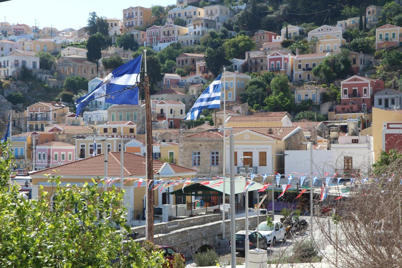 Main Square Apartment Symi Exterior foto