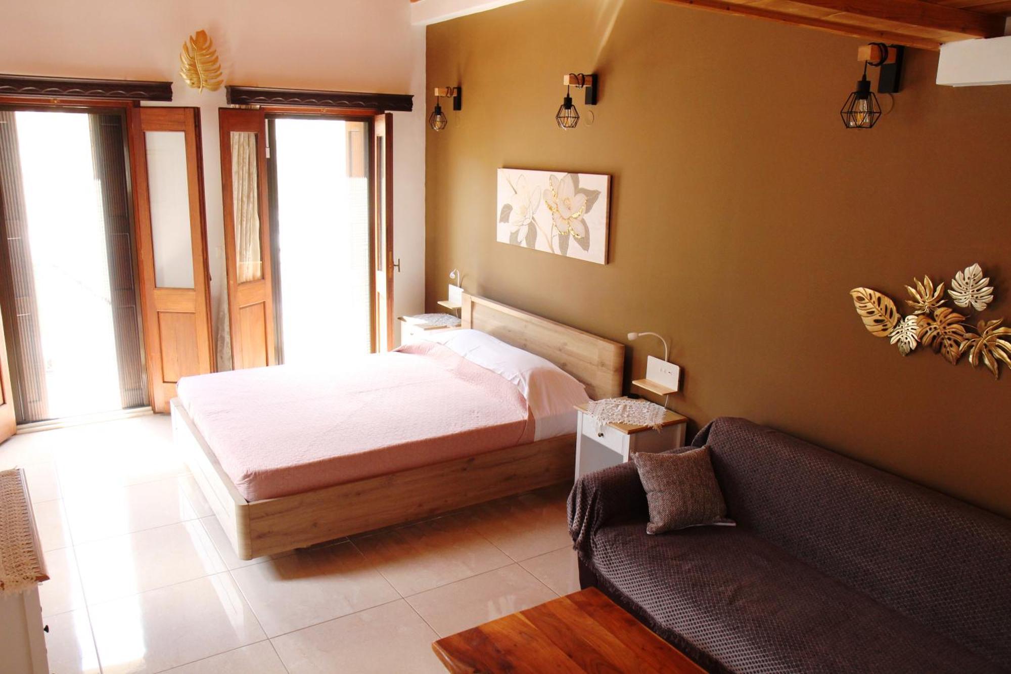 Main Square Apartment Symi Exterior foto